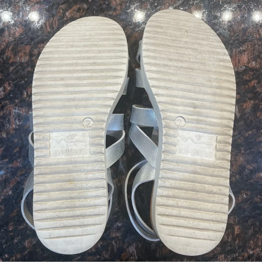 Nina Girls Size 2 Silver Sandals Open Toe Hook & Loop Closure